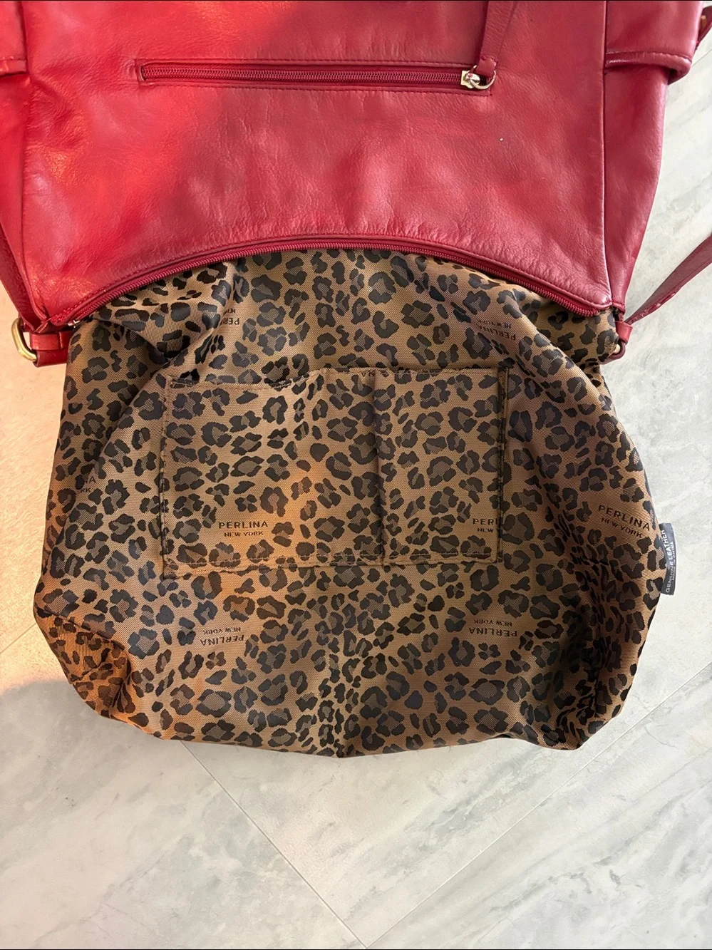 Perlina Hobo bag  shoulder bag leather autumn red  side & back pockets  brass ha